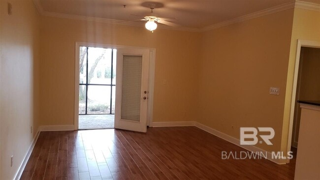 Building Photo - 450 Park Ave