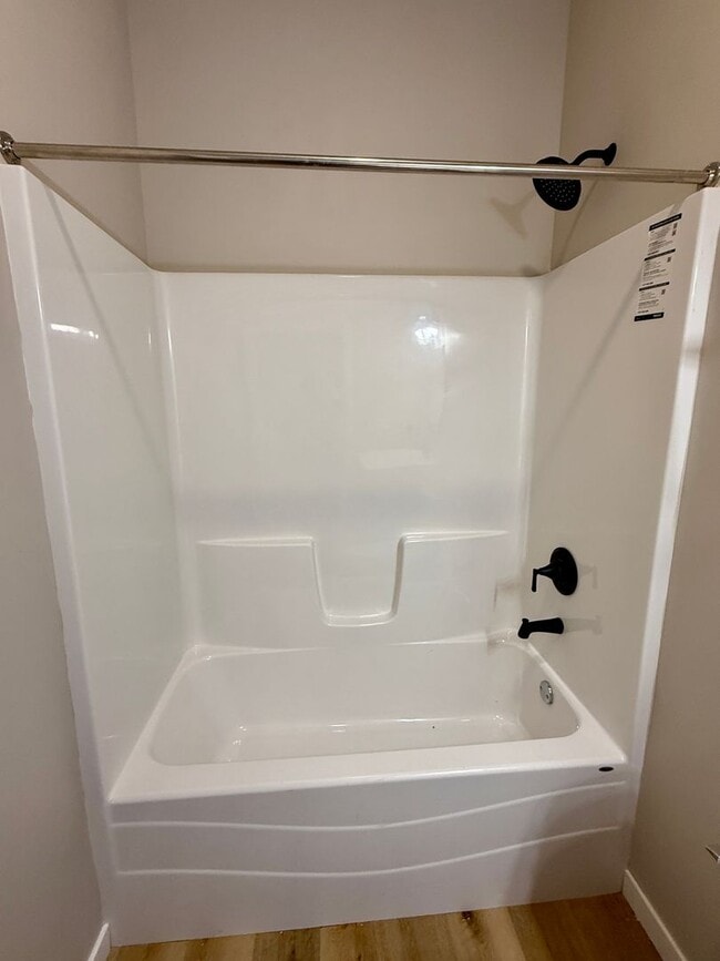 Building Photo - 1025 N 6th St