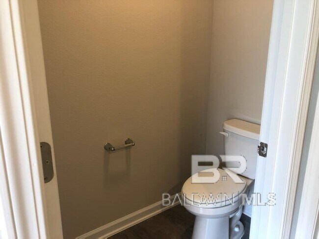 Building Photo - 10449 Ruffian Rte