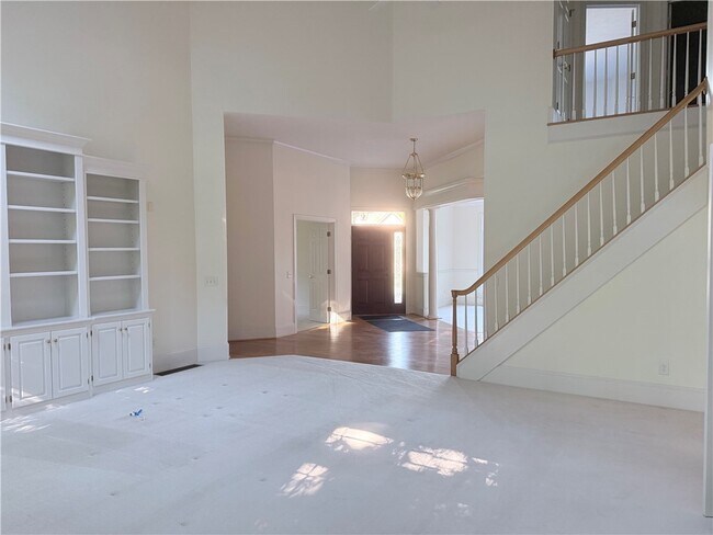 Building Photo - 11 Harrington Dr