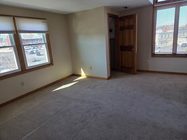 Building Photo - 938 East St