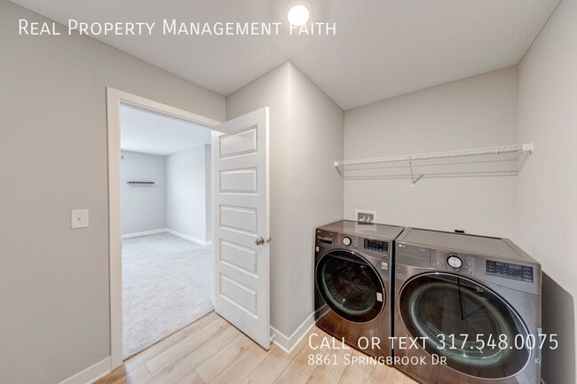 Building Photo - 8861 Springbrook Dr