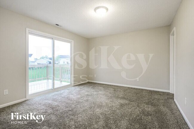 Building Photo - 5248 Bluff View Dr