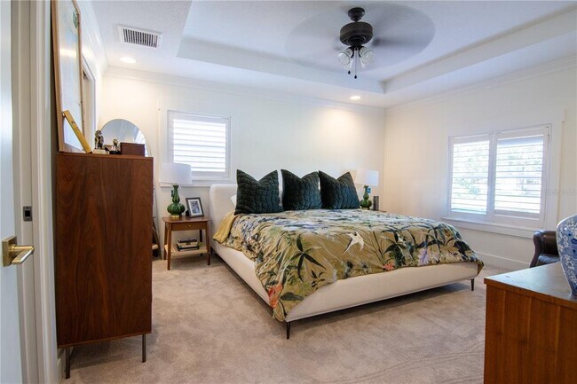 Building Photo - 600 43rd Ave NE