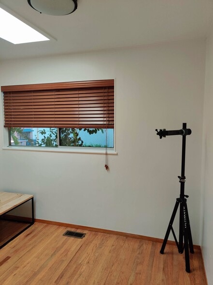 Building Photo - 163 Deepstone Dr