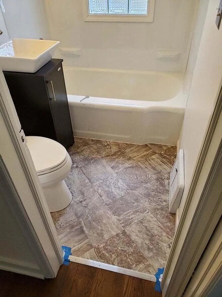 Building Photo - 2156 S 80th St