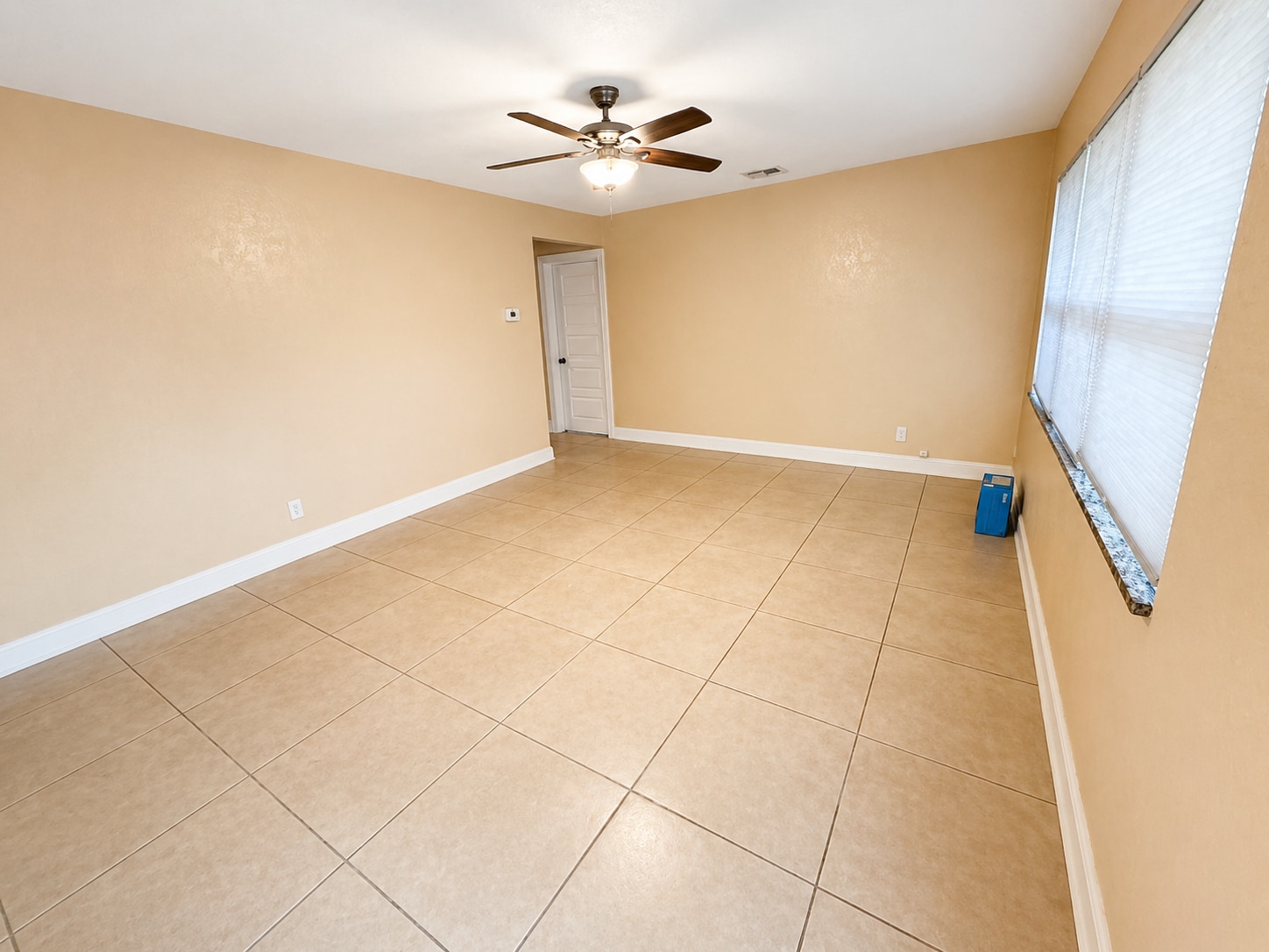 Building Photo - 740 Aspen Rd