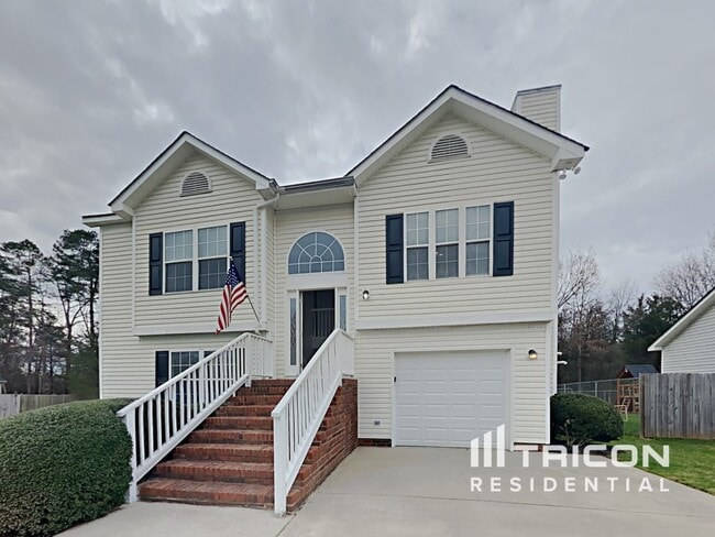 Building Photo - 6805 Bodgit Ln