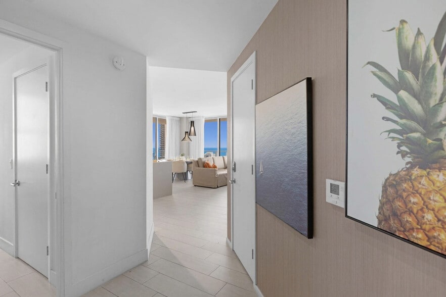 Building Photo - 4112 Jimmy Buffett Mem Hwy