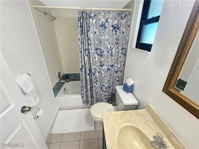 Building Photo - 600 Neapolitan Way