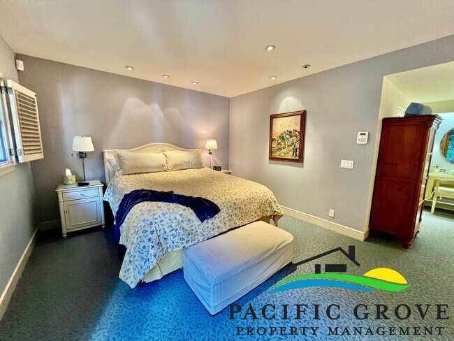 Building Photo - Lovely Ocean View Home Available NOW!