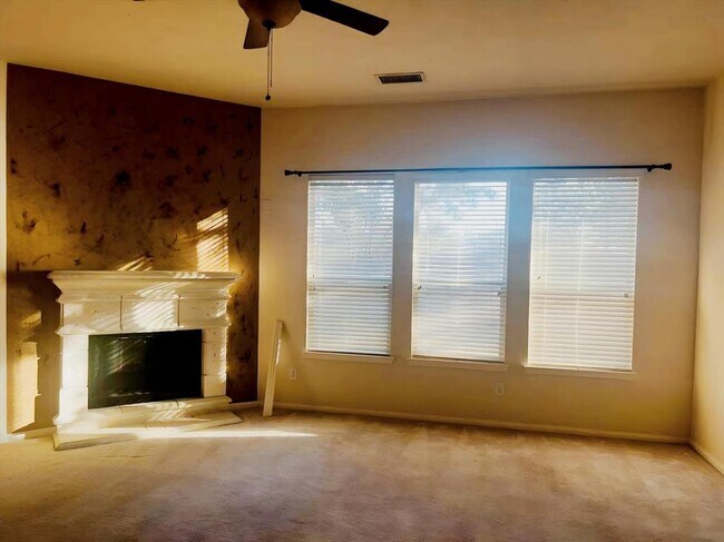 Building Photo - 27207 Sable Oaks Ln