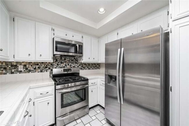Building Photo - 1220 Shepherd Way