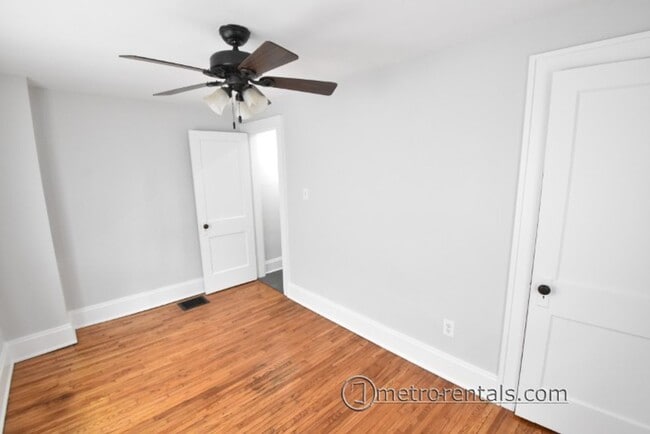 Building Photo - 333-335 E Duncan Street