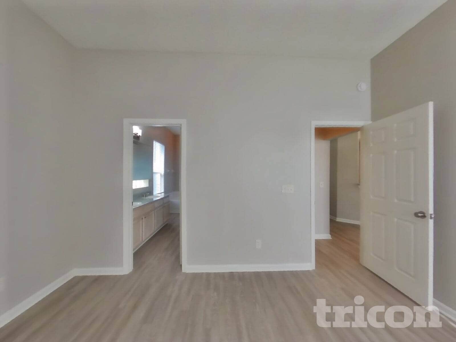 Building Photo - 3264 Abbeyfield Dr E