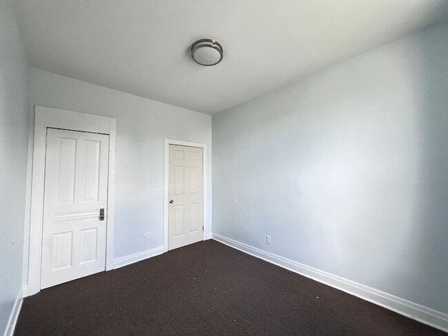 Building Photo - 7024 S Wentworth Ave