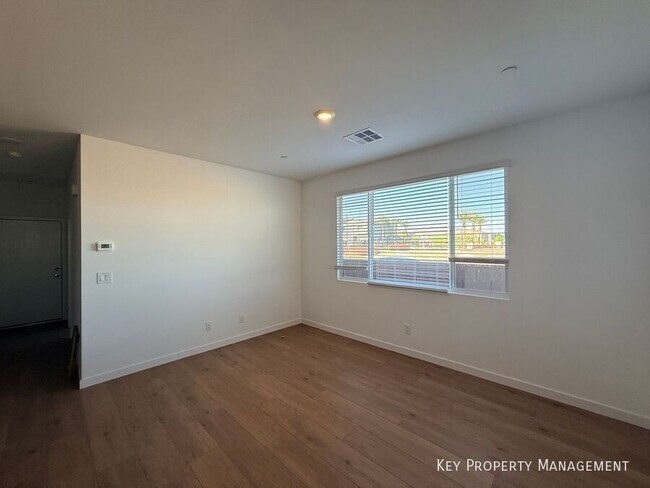 Building Photo - 1512 Maya Xing Ave