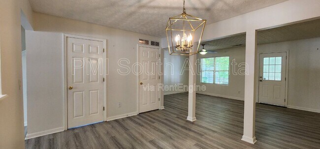 Building Photo - 3021 Waldrop Cir