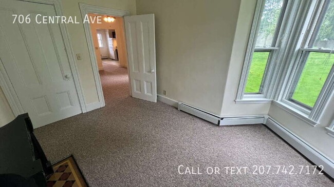 Building Photo - 706 Central Ave