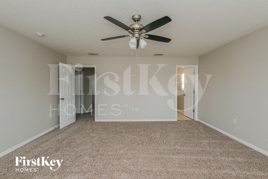 Building Photo - 10301 William Oaks Rd