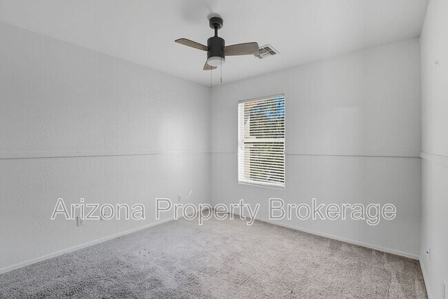 Building Photo - 17516 W Maui Ln