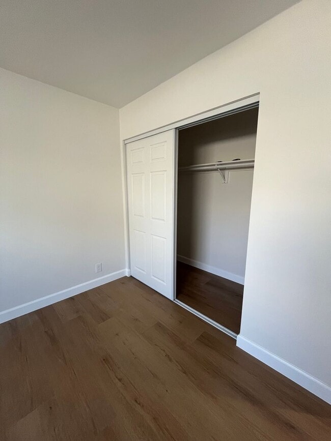 Building Photo - For Rent – Newly Remodeled 3 Bed / 2 Bath ...