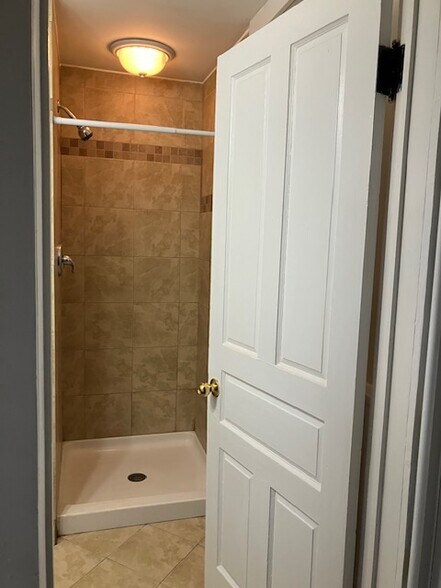 Building Photo - 308 N Front St