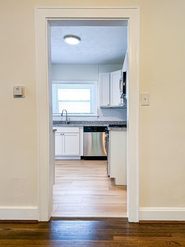Building Photo - 2576 Duck Creek Rd