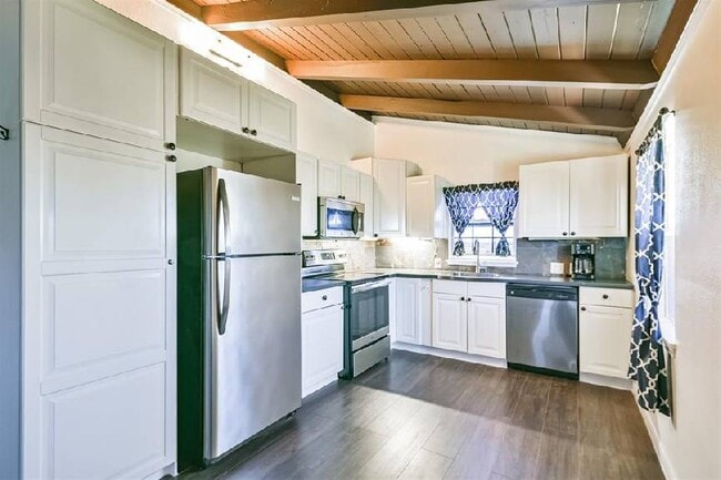 Building Photo - Waterfront Property