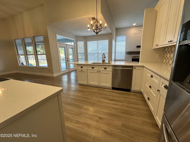 Building Photo - 836 Brookstone Ct
