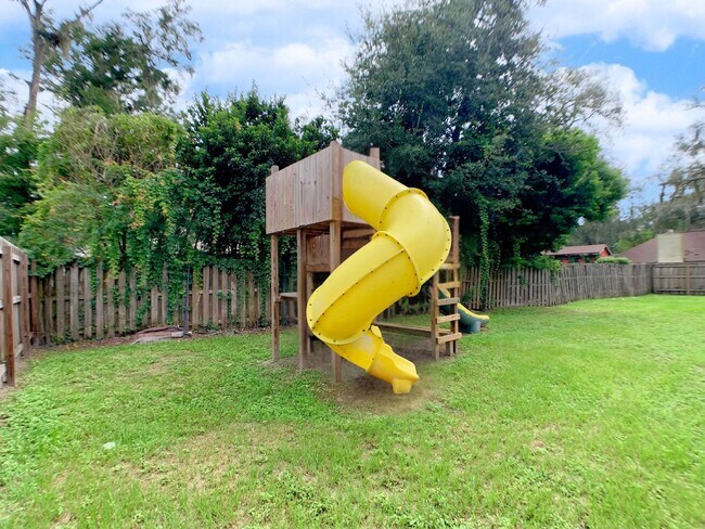 Building Photo - 3149 Lakeside Villa Rd