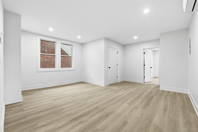 Building Photo - 36 Dunwoodie St