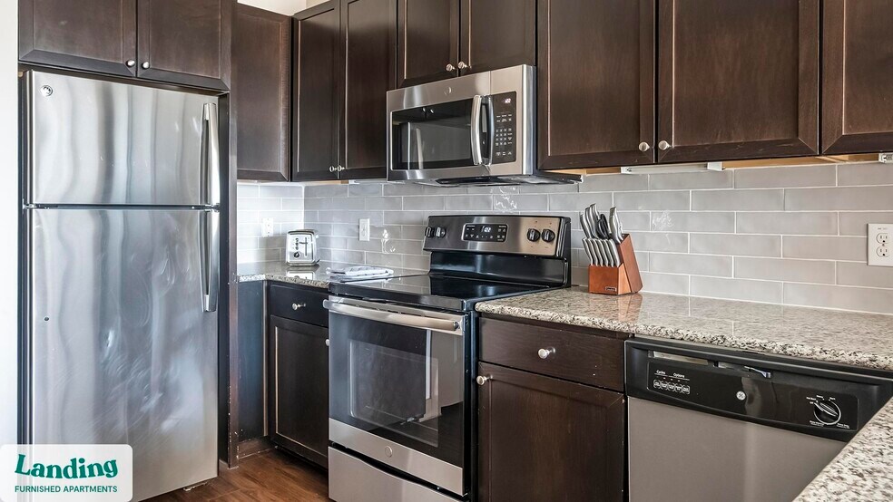 Building Photo - 13920 Mandolin Dr