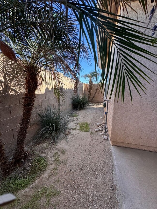 Building Photo - 9248 E 30th Pl