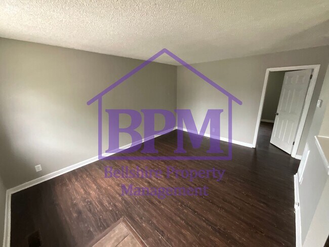 Building Photo - Cozy 2 Bed | 1 Bath Duplex in Hermitage