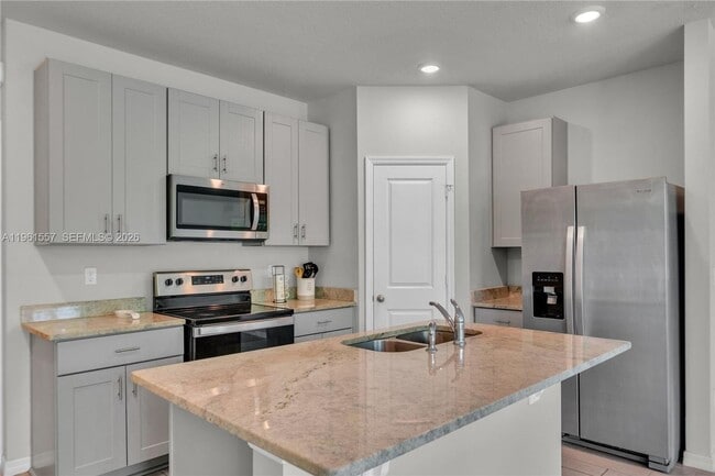 Building Photo - 3506 Joshua Tree St