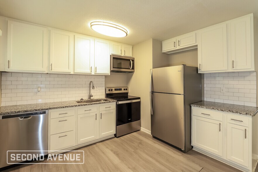 Building Photo - 401 Lacy Ln