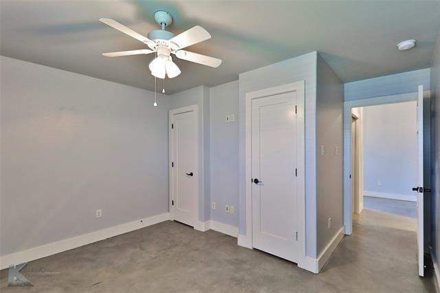 Building Photo - 3802 Carrera Ln