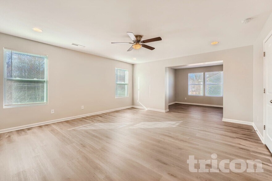 Building Photo - 15015 Ockeechobee Ct