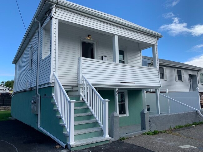 Primary Photo - 60 Beach Rd