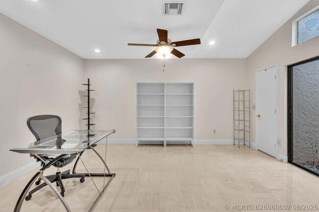 Building Photo - 22595 Esplanada Cir