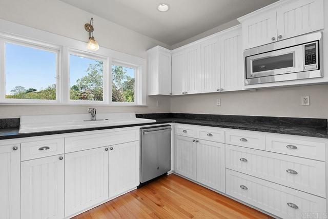 Building Photo - 1654 Camino Del Mar