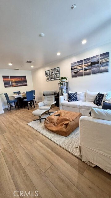 Building Photo - 120 Jadestone