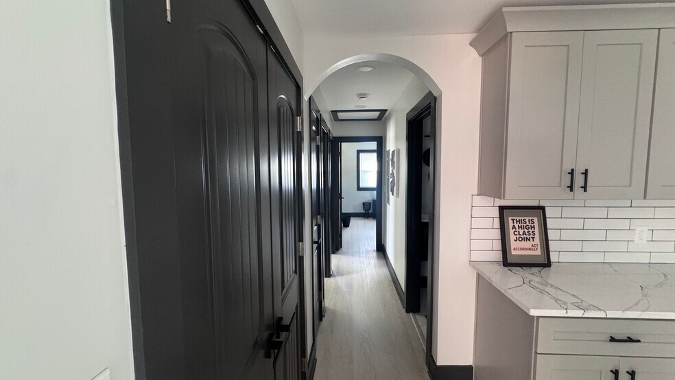 Building Photo - 2054 Fargo Pl SE