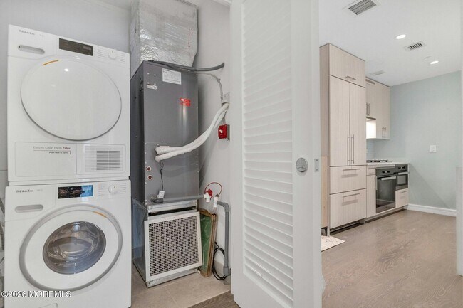 Building Photo - 30 Melrose Terrace