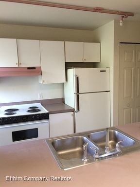 Building Photo - 1980 Arsenal St