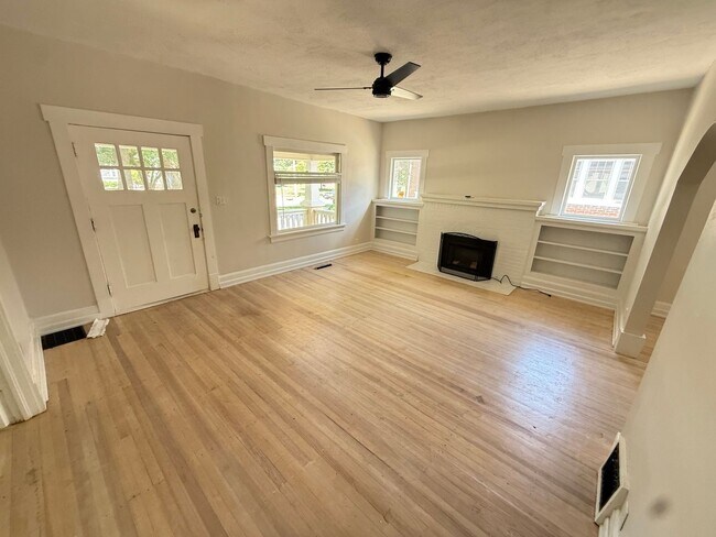 Building Photo - 3 Bed 1 Bath in Rountree