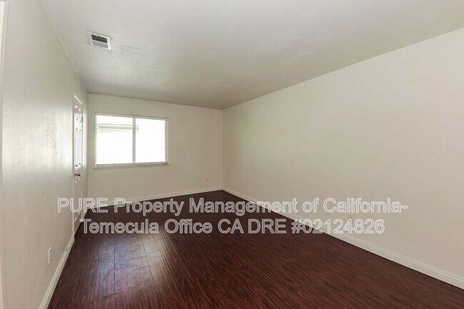 Building Photo - 35964 Camelot Cir