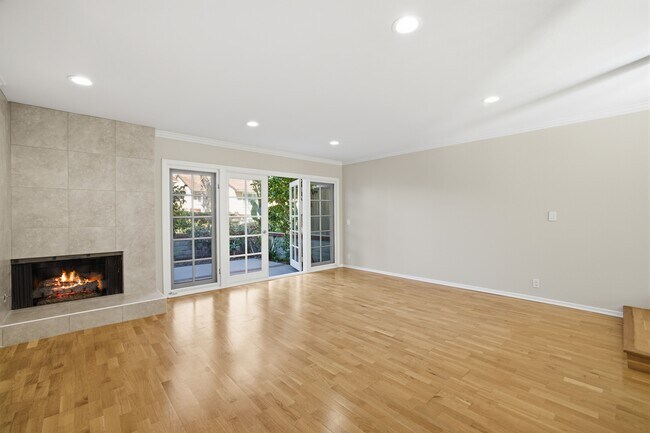 Building Photo - 508 Ventaja