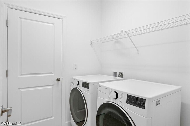 Building Photo - 18311 Ridgeline Dr